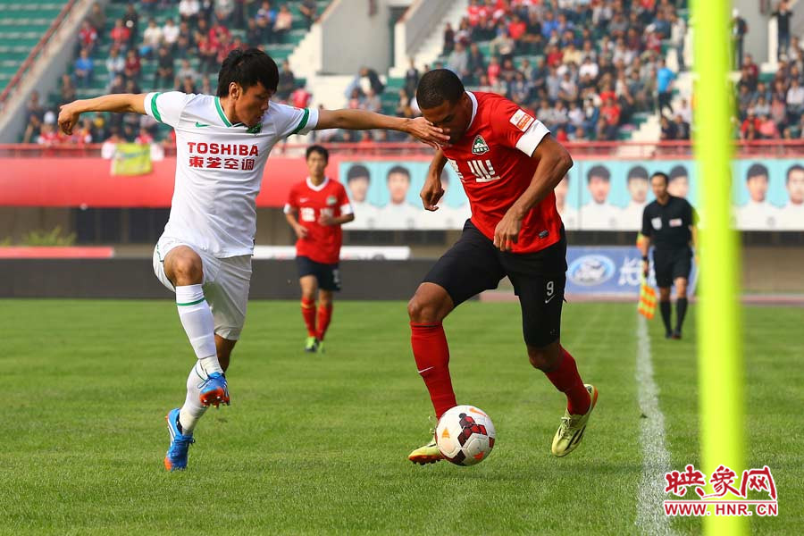 包含杭州绿城主场不敌河南建业，积分榜下滑的词条
